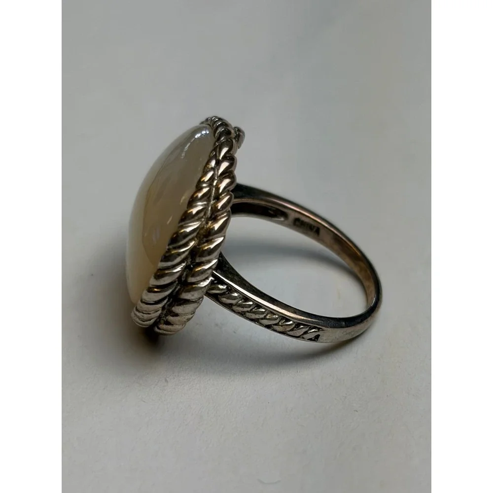 925 Sterling Silver Mother of Pearl Ring Size 7.5 White Oval Rope Twist Border